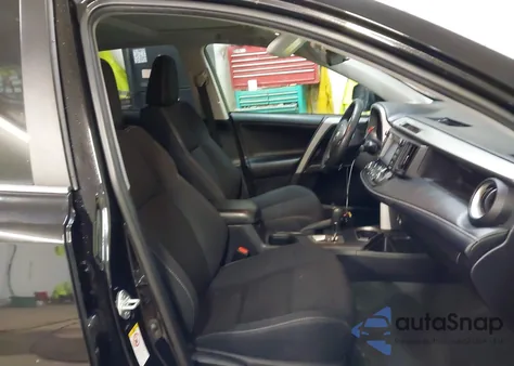 2018 Toyota Rav4 Xle z USA, uszkodzony, nr VIN 2T3RFREV4JW791838